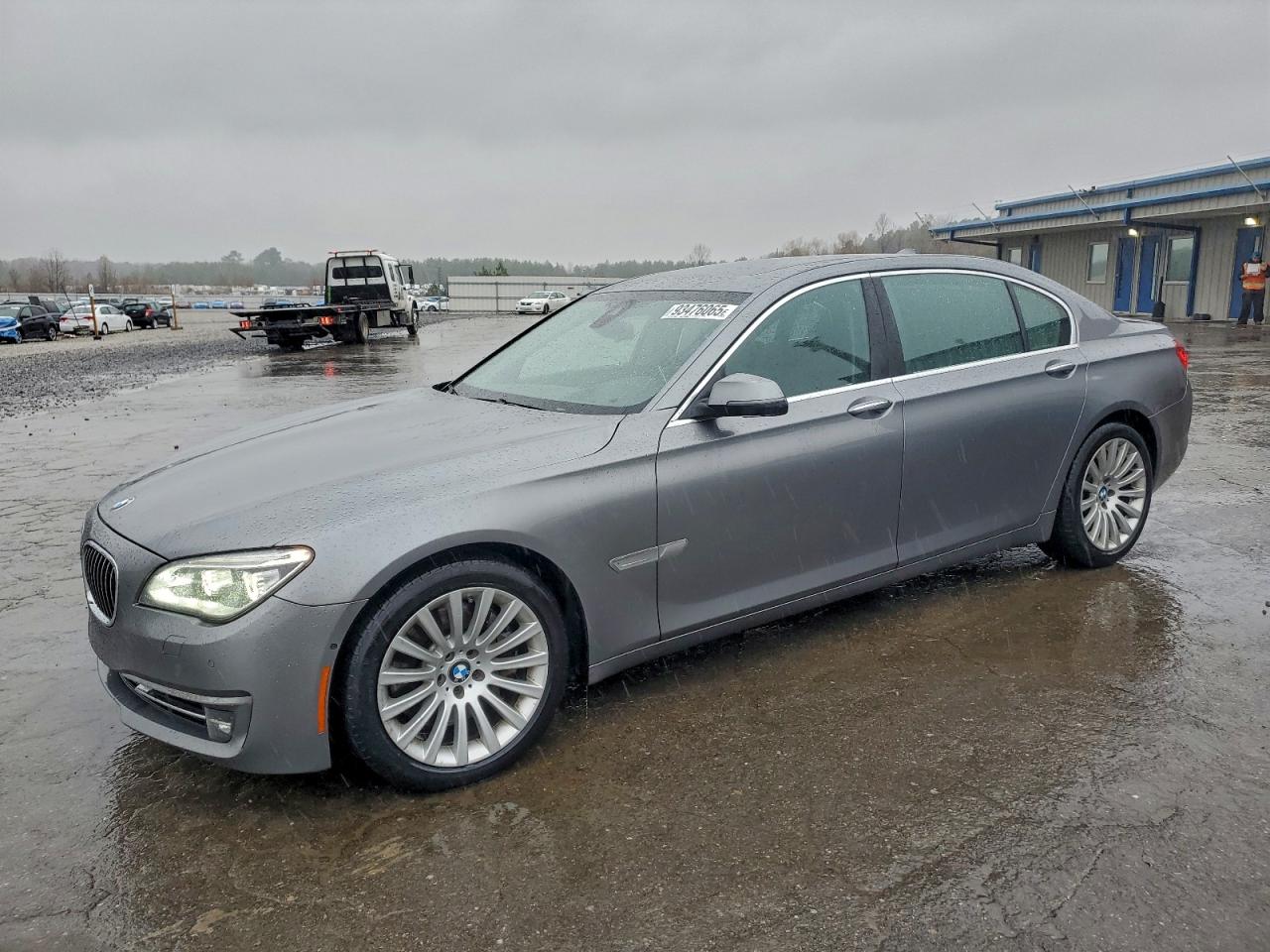 2013 BMW 7 Series 750Li, VIN WBAYE8C55DD132788 — Rear end