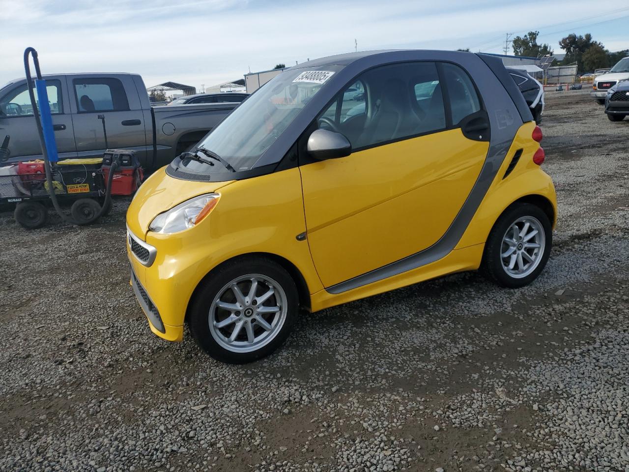 2014 Smart fortwo Passion, VIN WMEEJ9AA8EK794080 — Minor dents and scratches