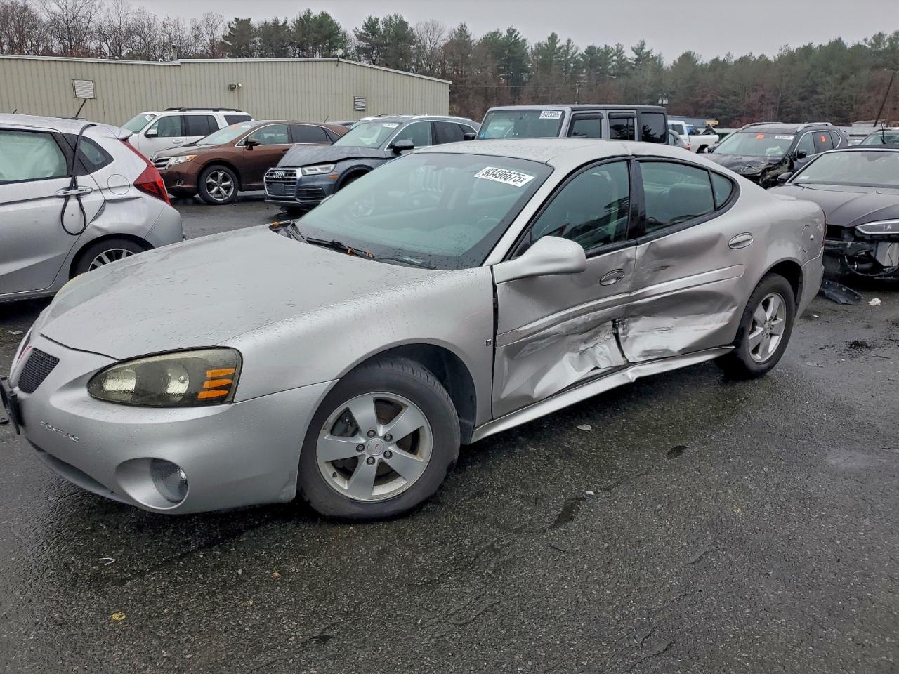 2006 Pontiac Grand Prix, VIN 2G2WP552961301414 — Side