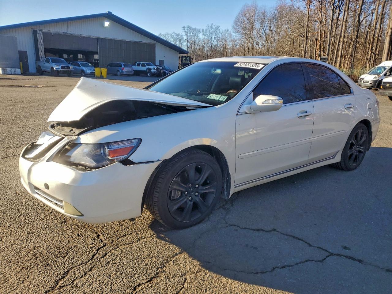 2010 Acura RL Technology, VIN JH4KB2F69AC001818 — Front end
