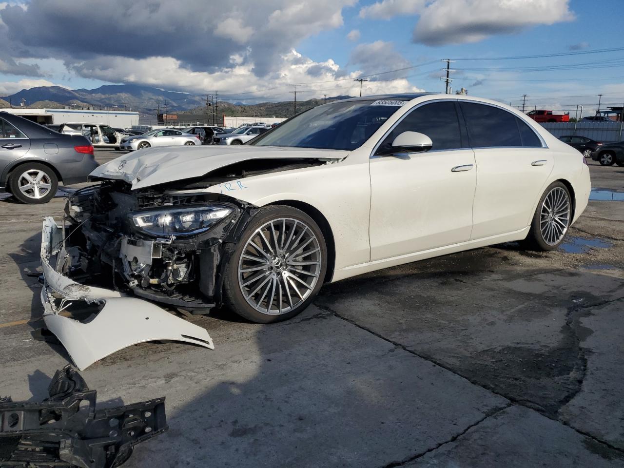 2023 Mercedes-Benz S 580, VIN W1K6G7GB8PA229476 — Front end