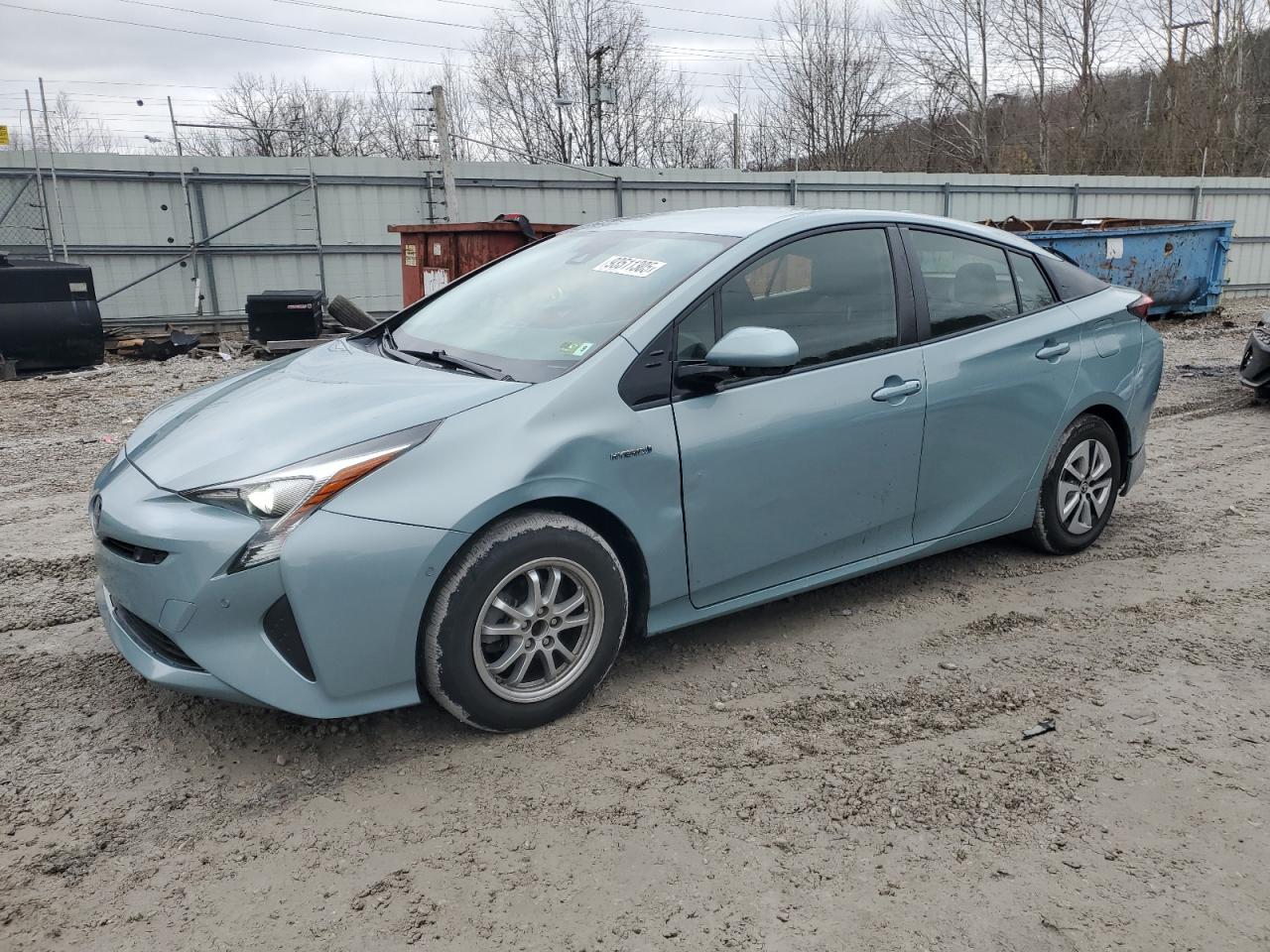 2018 Toyota Prius Four, VIN JTDKARFU1J3547847 — Front end