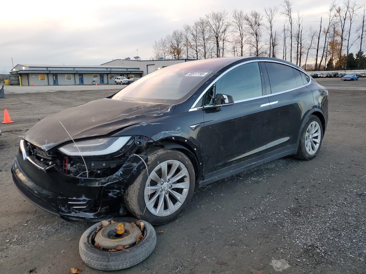 2019 Tesla Model X 75D, VIN 5YJXCDE27KF206167 — Front end