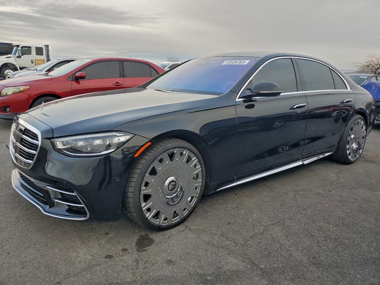 2021 Mercedes-Benz S 580, VIN W1K6G7GB5MA033801 — Front end