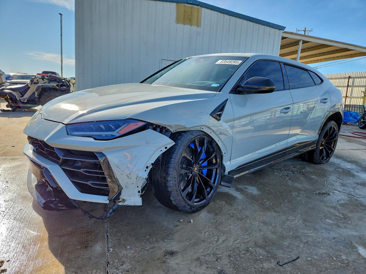 2021 Lamborghini Urus, VIN ZPBUA1ZL7MLA11446 — Front end