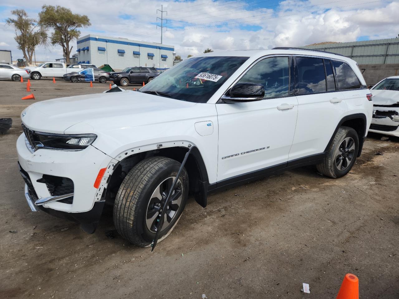 2022 Jeep Grand Cherokee, VIN 1C4RJYB60N8756165 — Front end
