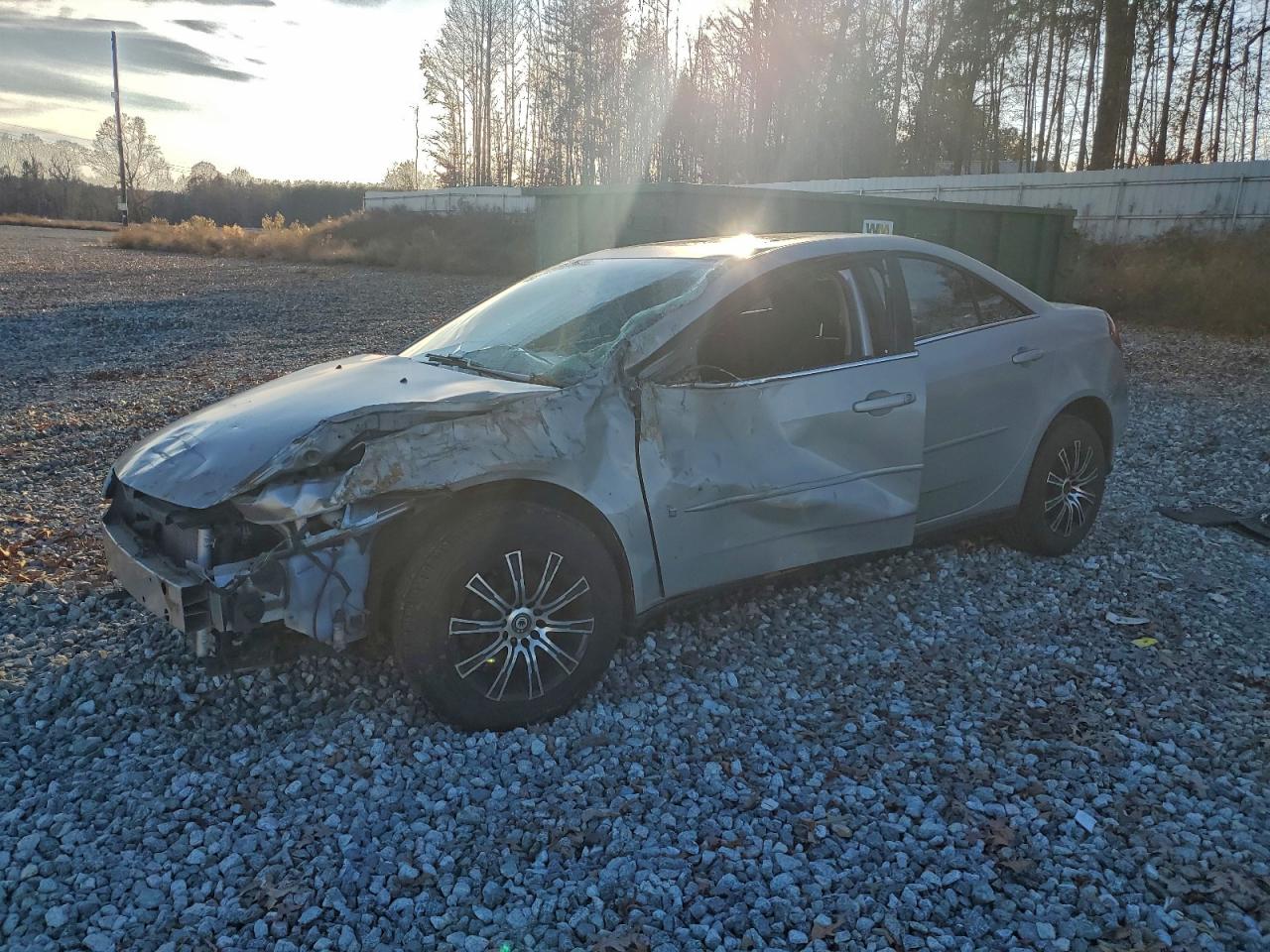 2006 Pontiac G6 6-Cyl, VIN 1G2ZG578564249962 — Front end