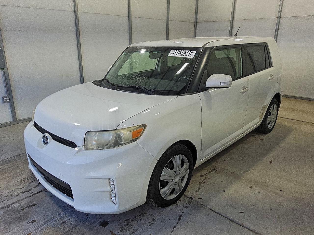 2014 Scion xB, VIN JTLZE4FE1EJ050222 — Minor dents and scratches