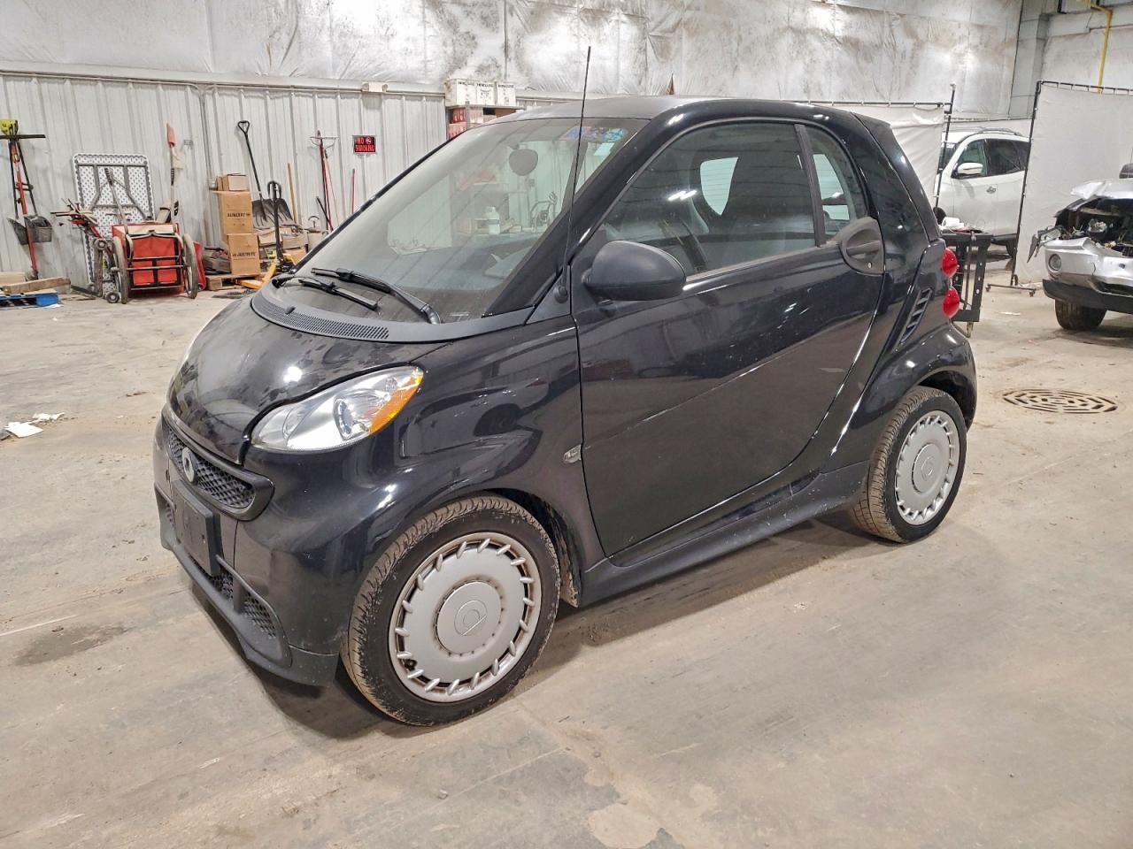 2015 Smart fortwo Passion, VIN WMEEJ3BA0FK800998 — Minor dents and scratches