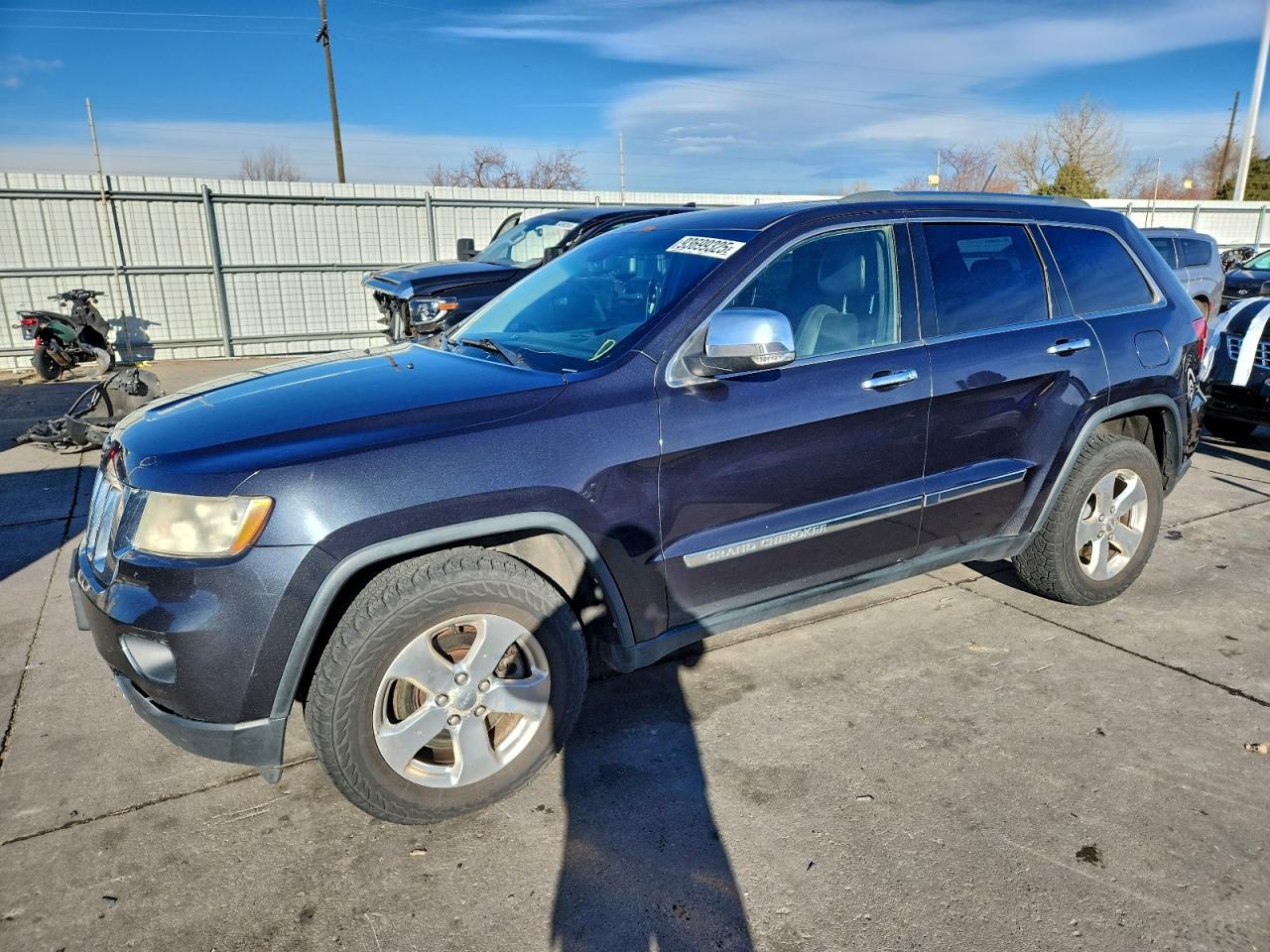2013 Jeep Grand Cherokee Limited, VIN 1C4RJFBTXDC656497 — Front end
