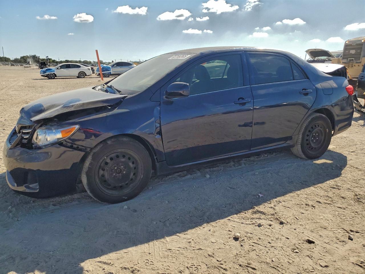 2013 Toyota Corolla LE, VIN 5YFBU4EE6DP180203 — Front end
