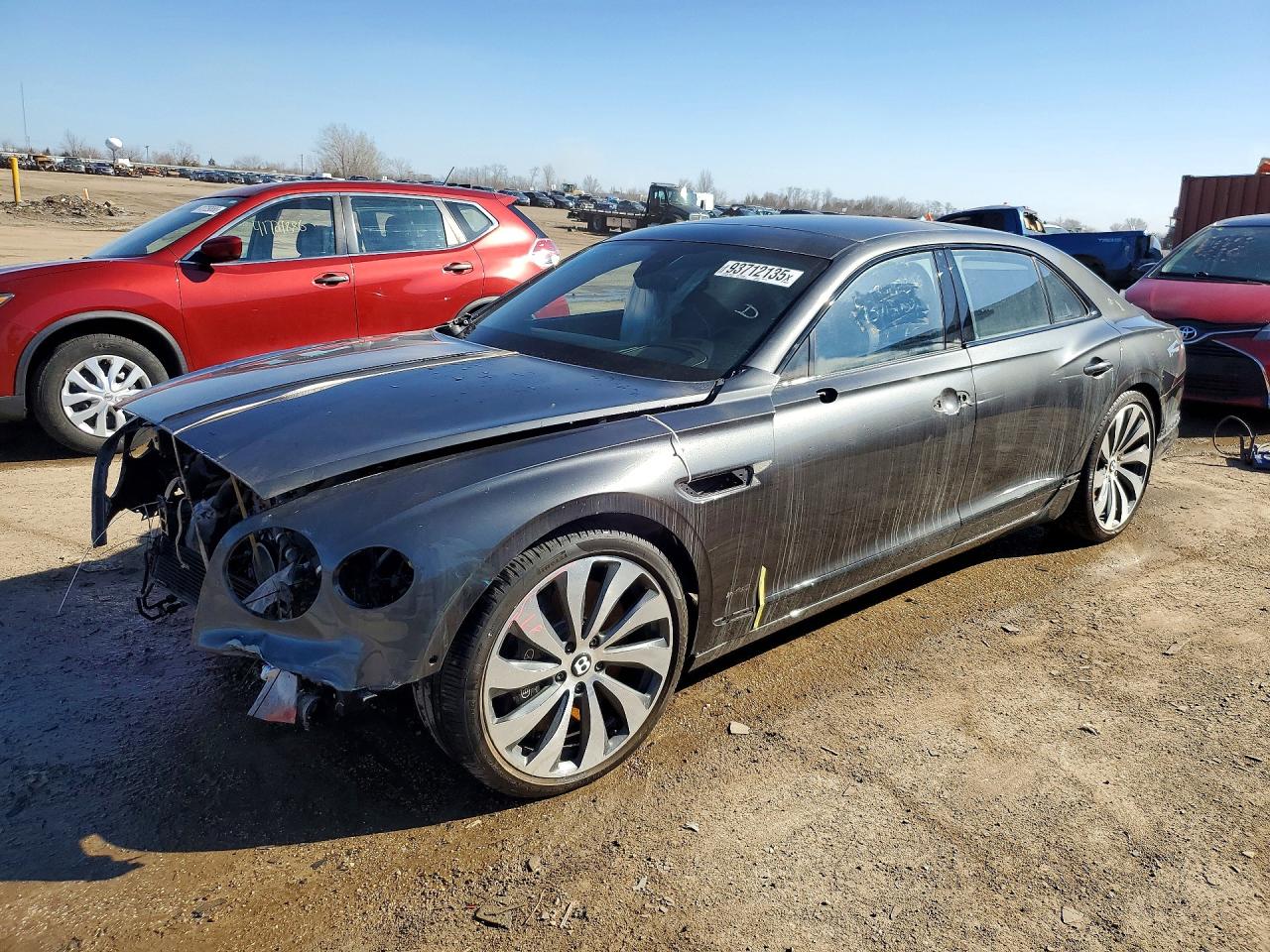 2020 Bentley Flying Spur W12, VIN SCBBB6ZG7LC083017 — Перед