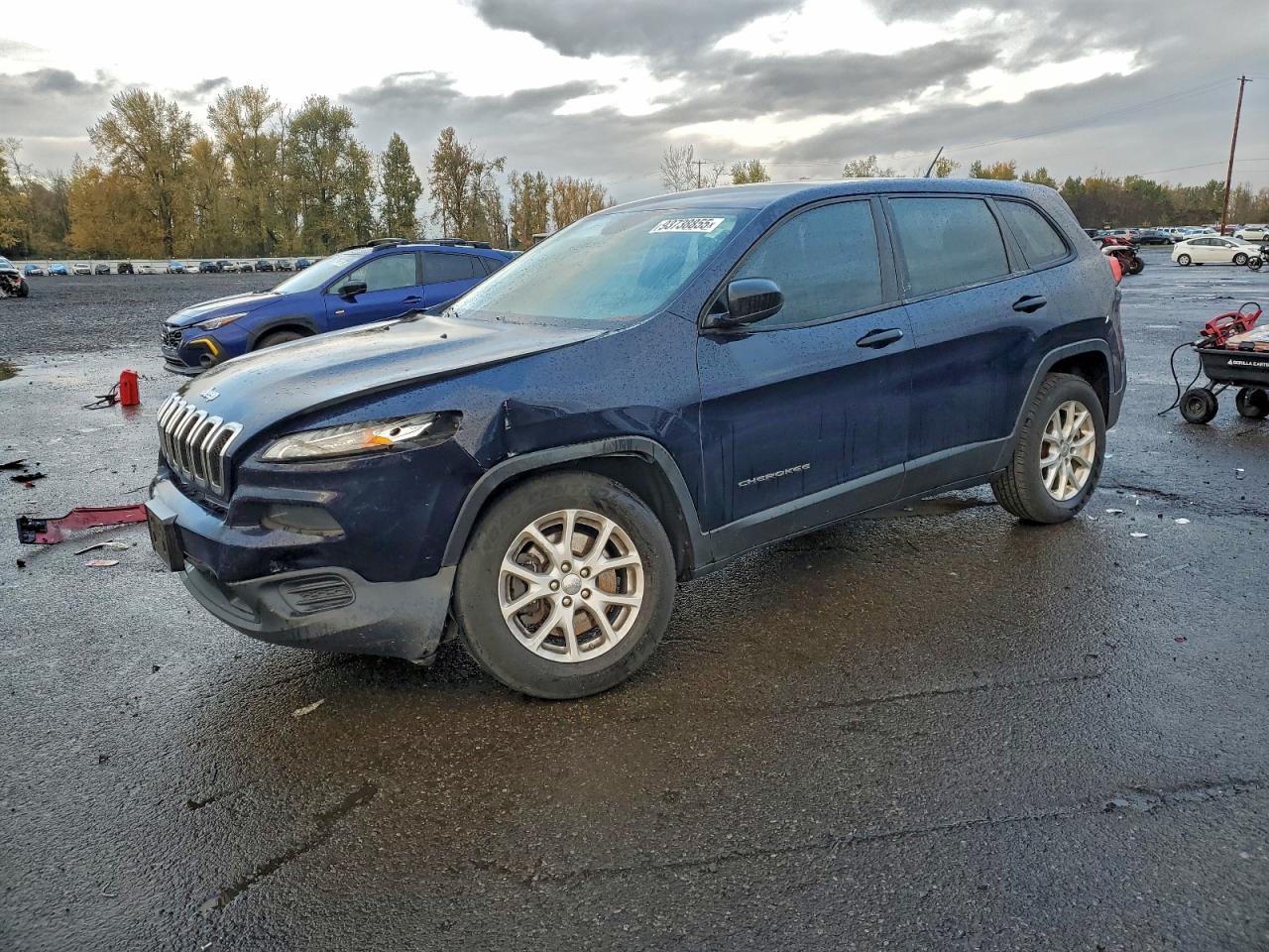 2014 Jeep Cherokee Sport, VIN 1C4PJMAB2EW264618 — Front end
