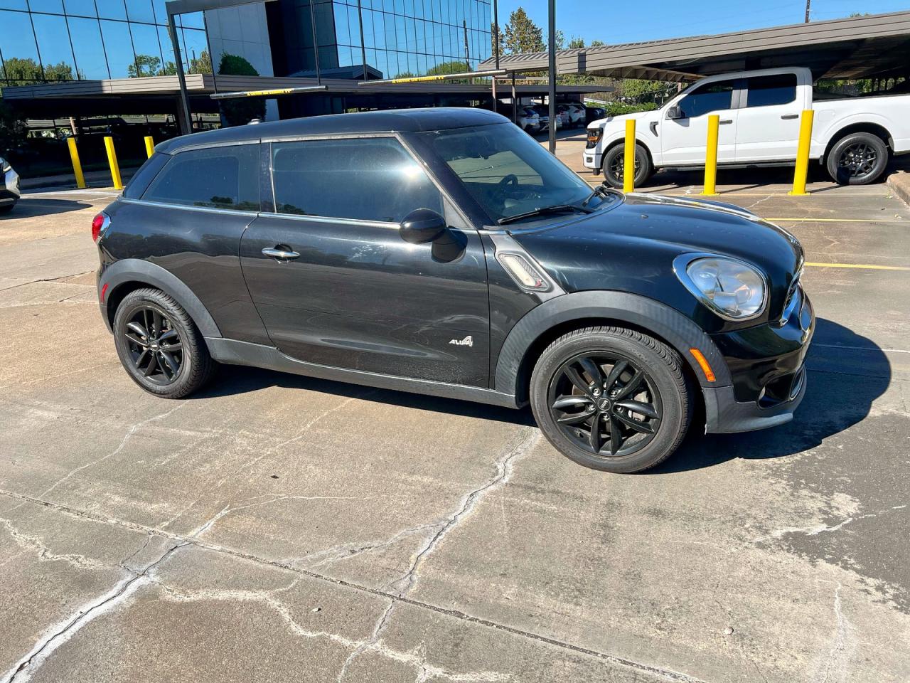 2016 MINI Paceman S, VIN WMWSS7C59GWS45161 — Minor dents and scratches
