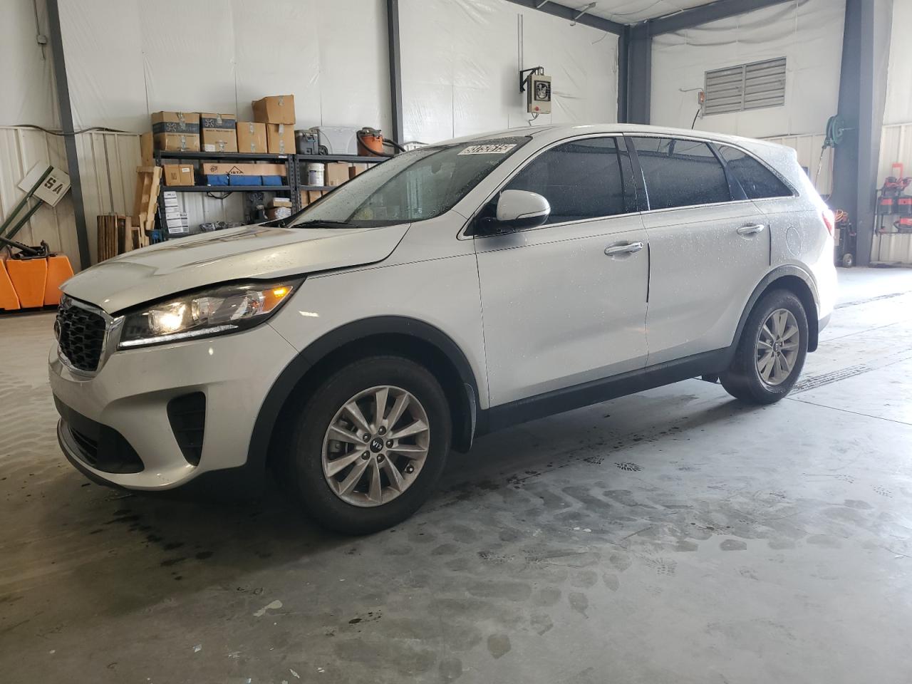 2019 Kia Sorento L, VIN 5XYPG4A31KG448285 — Side