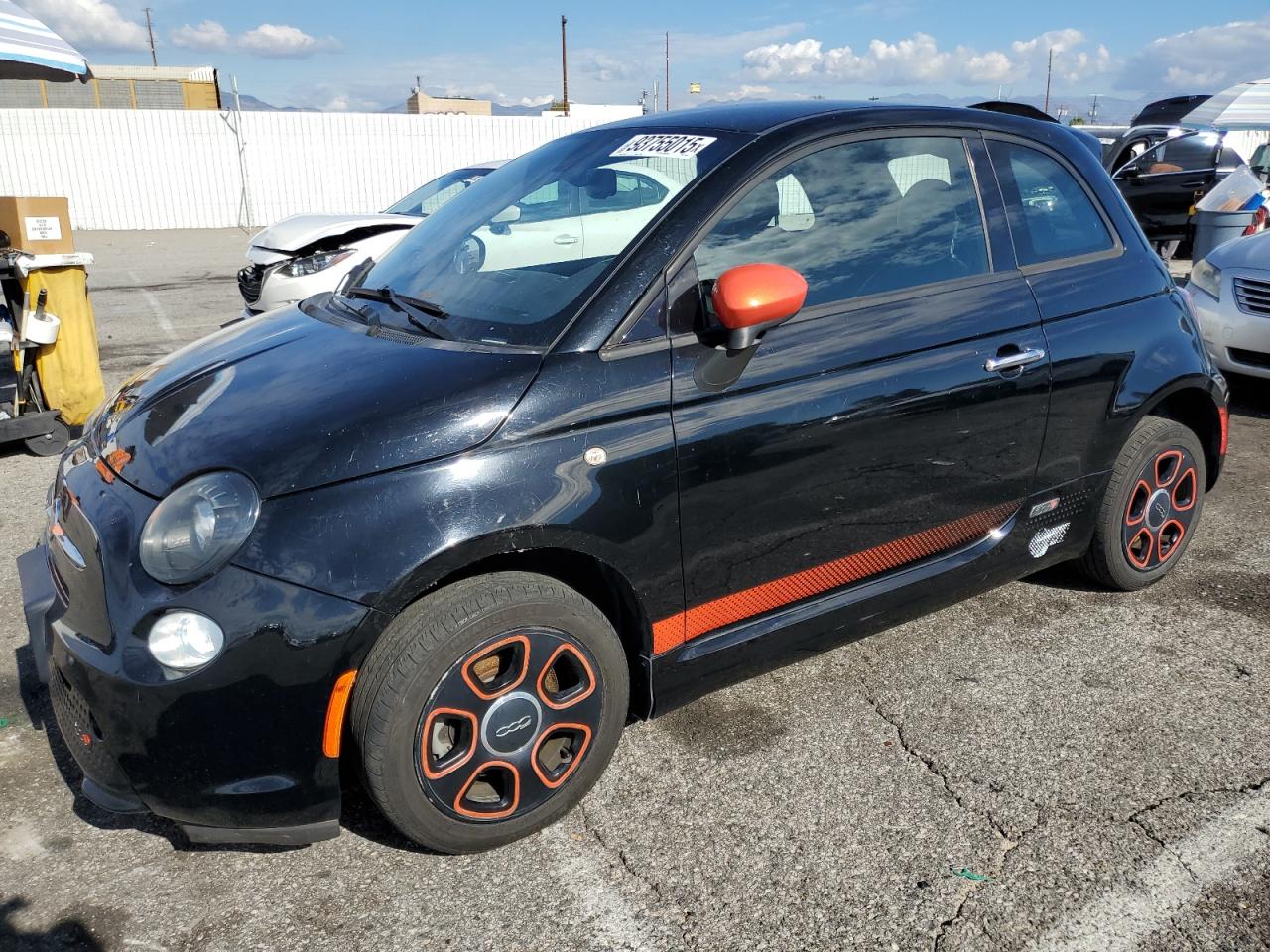 2013 FIAT 500e, VIN 3C3CFFGE0DT744386 — Мелкие вмятины и царапины