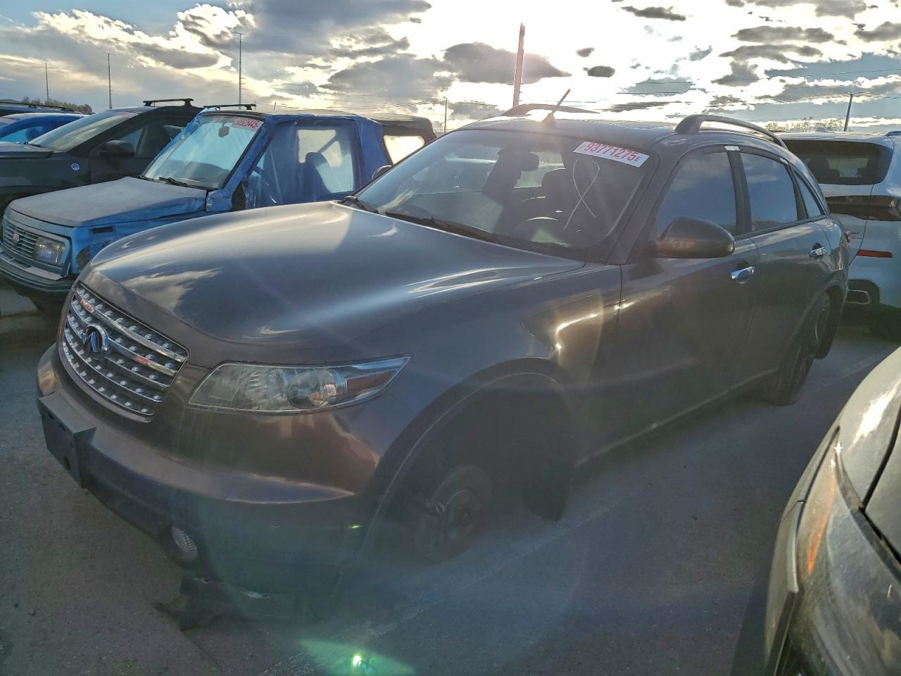 2005 Infiniti FX, VIN JNRAS08W95X21496 — Undercarriage