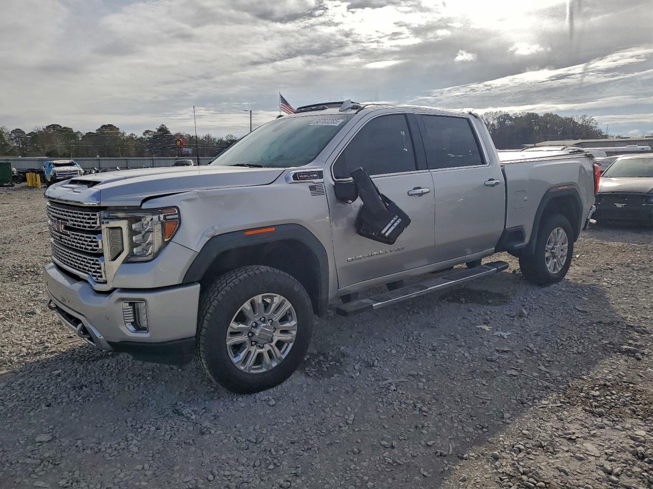 2021 GMC Sierra 2500HD Denali, VIN 1GT49RE7XMF102023 — Rear end