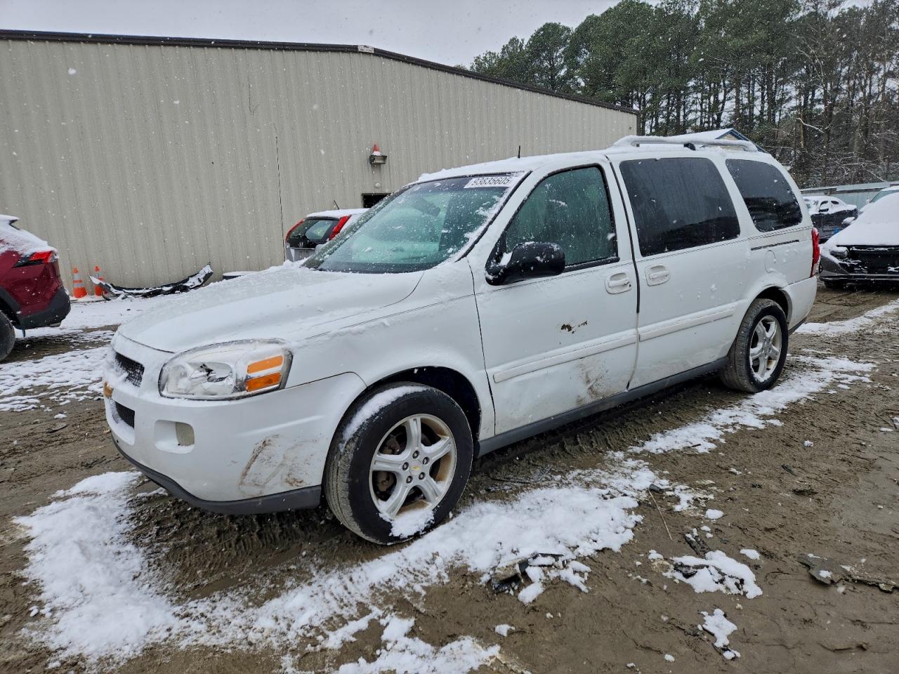 2005 Chevrolet Uplander LT, VIN 1GNDV33L05D305130 — Front end