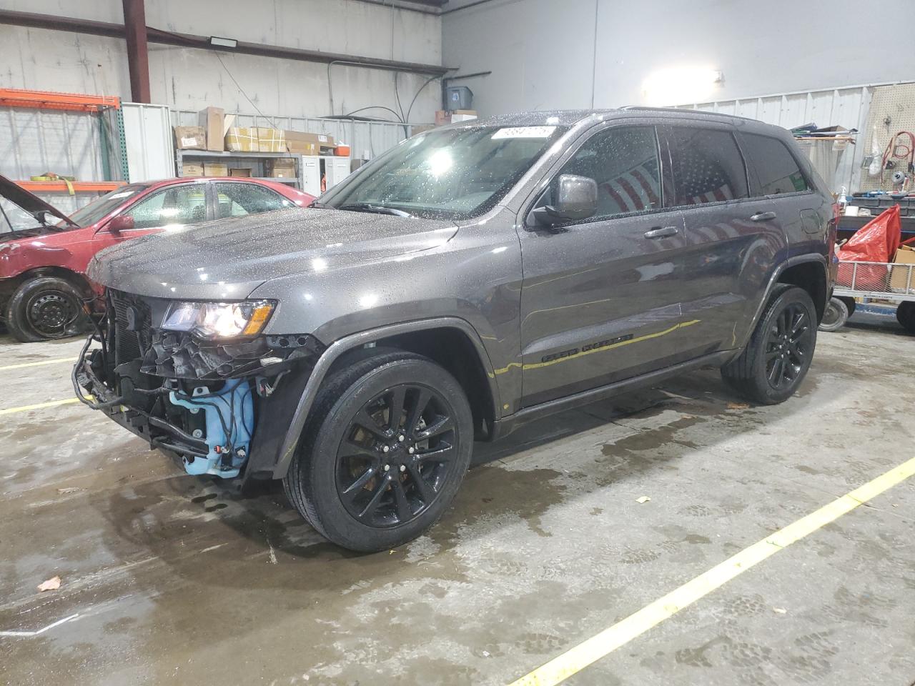 2019 Jeep Grand Cherokee Altitude, VIN 1C4RJFAGXKC566302 — Front end