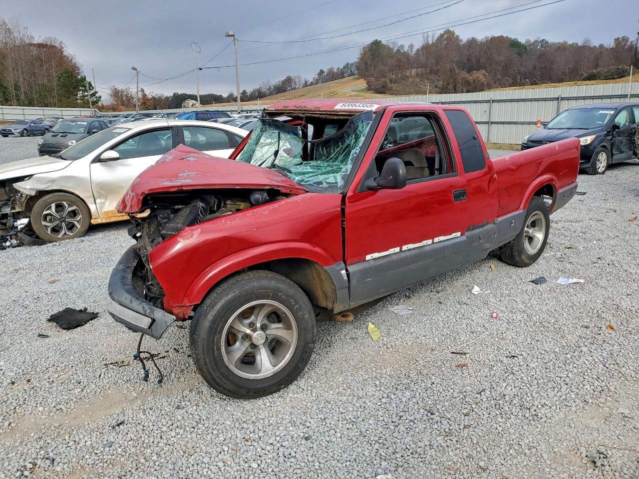 1997 GMC Sonoma SLS, VIN 1GTCS19X1V8518544 — Перед