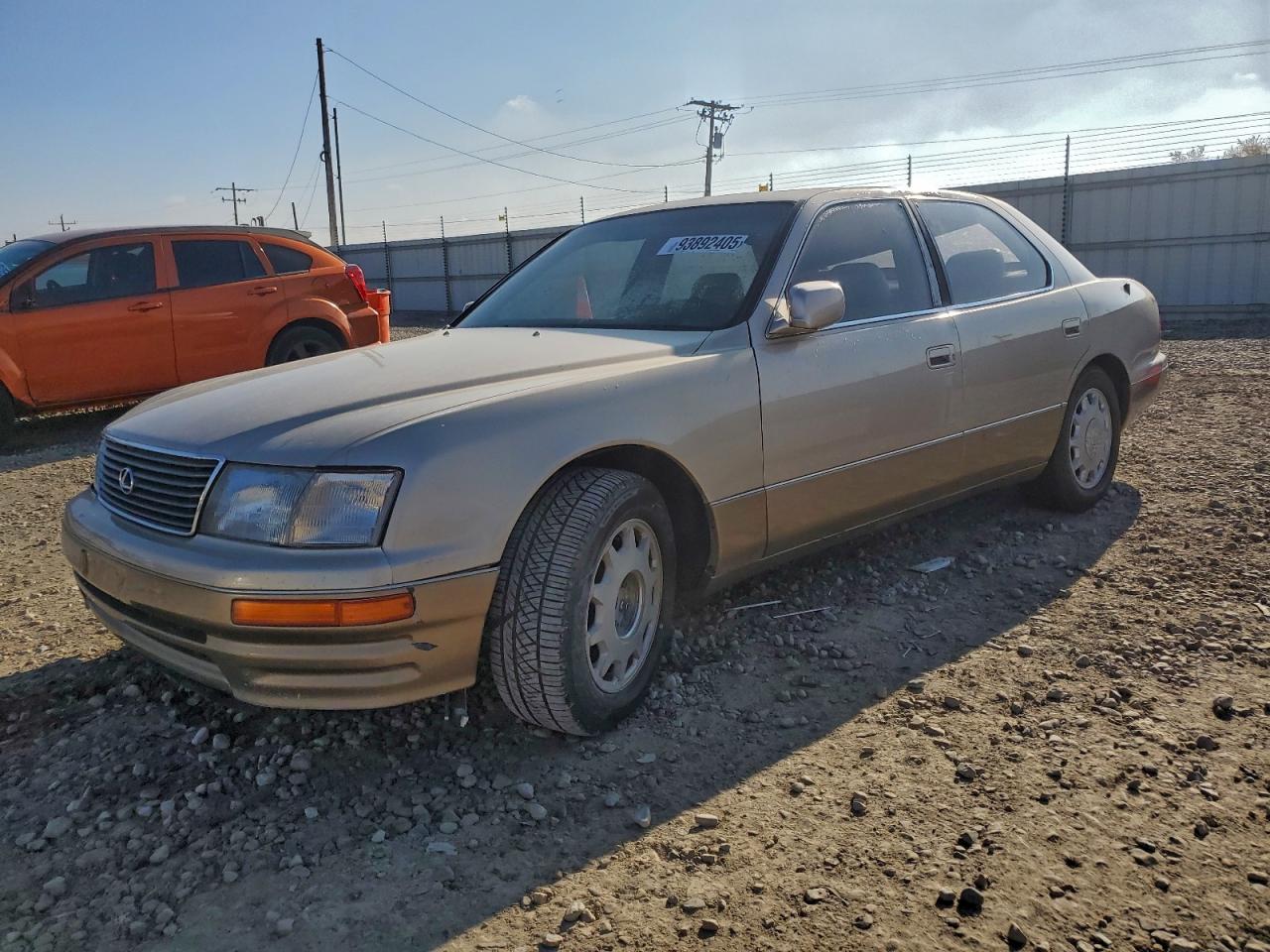 1995 Lexus LS 400, VIN JT8UF22E2S0021180 — Front end