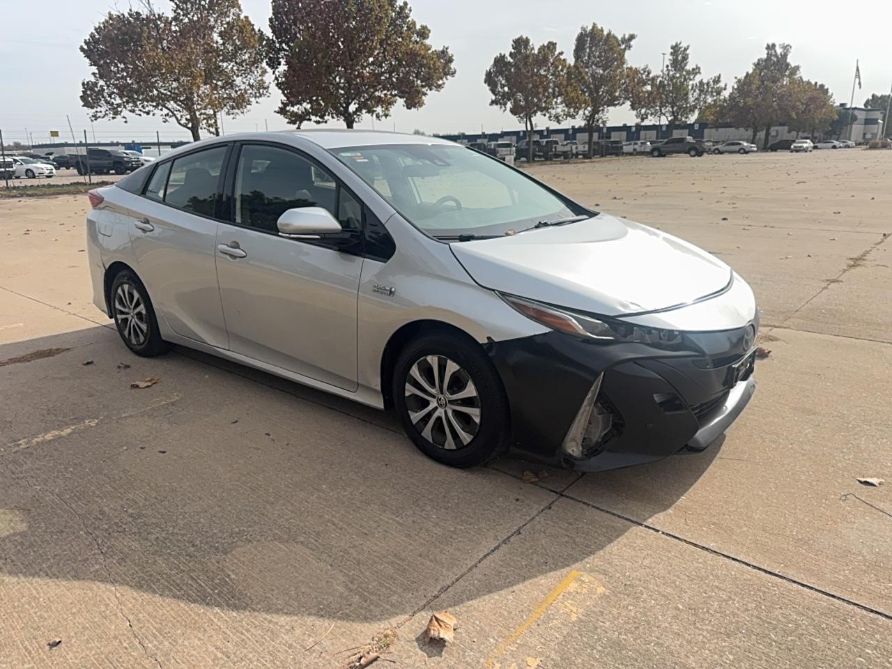 2020 Toyota Prius LE, VIN JTDKARFP5L3155175 — Auction photo