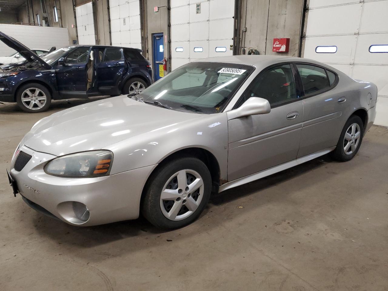 2007 Pontiac Grand Prix, VIN 2G2WP552X71191104 — Град