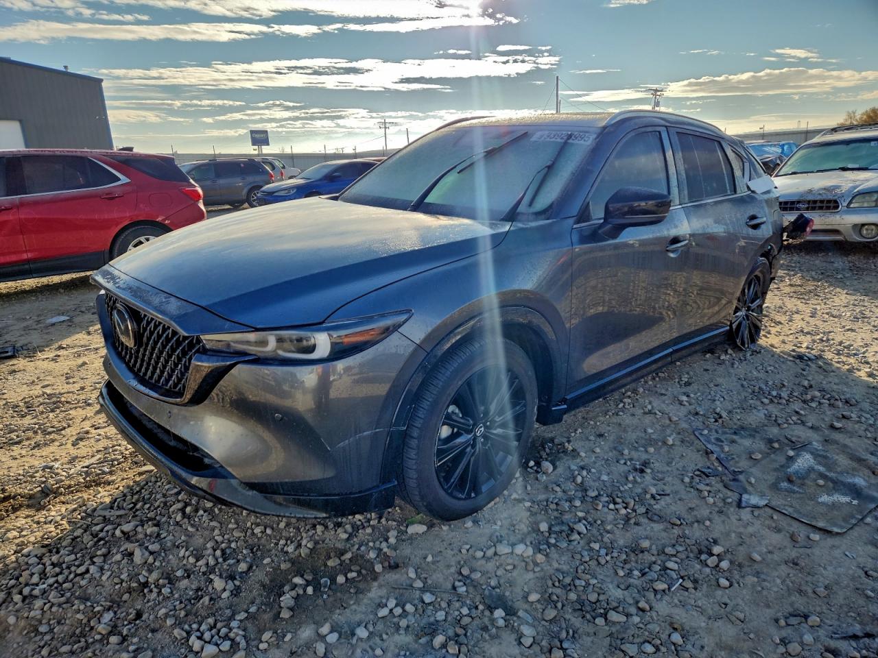 2025 Mazda CX-5 Premium, VIN JM3KFBDY0S0569234 — Зад