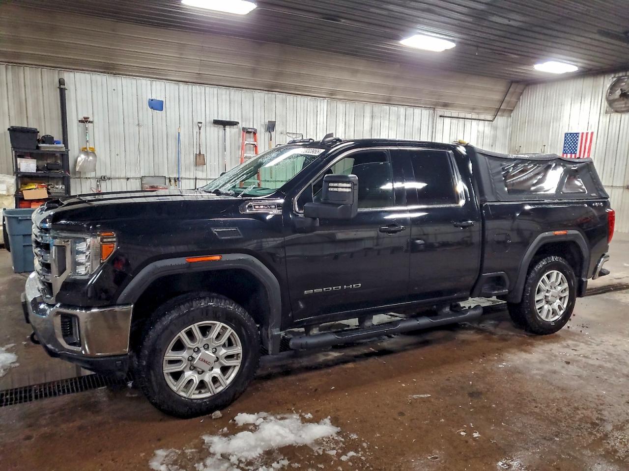 2021 GMC Sierra 2500HD SLE, VIN 1GT59ME78MF222992 — Side