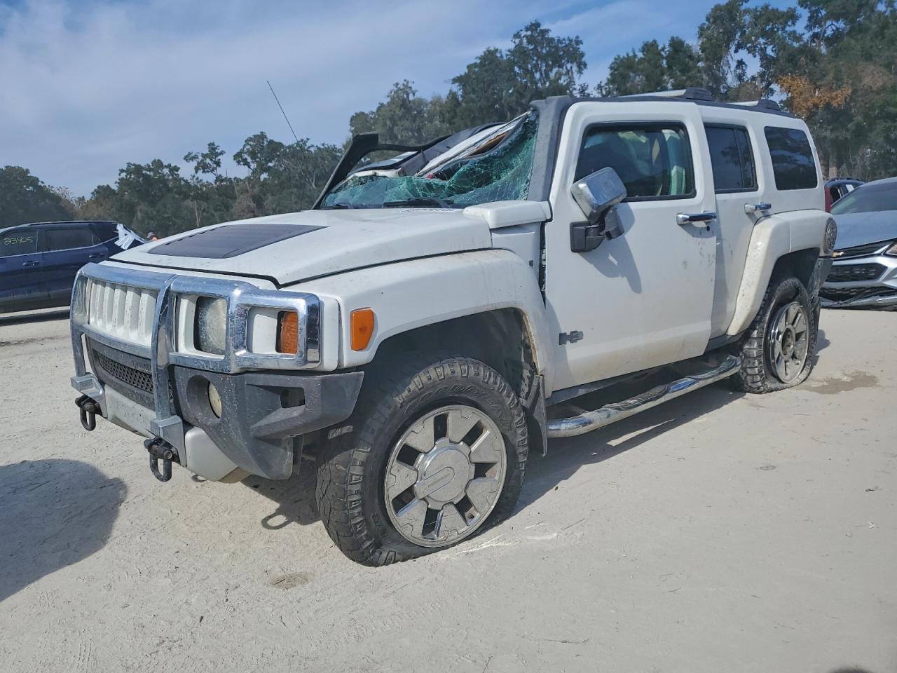 2008 Hummer H3 Luxury, VIN 5GTEN13E188175643 — Rollover