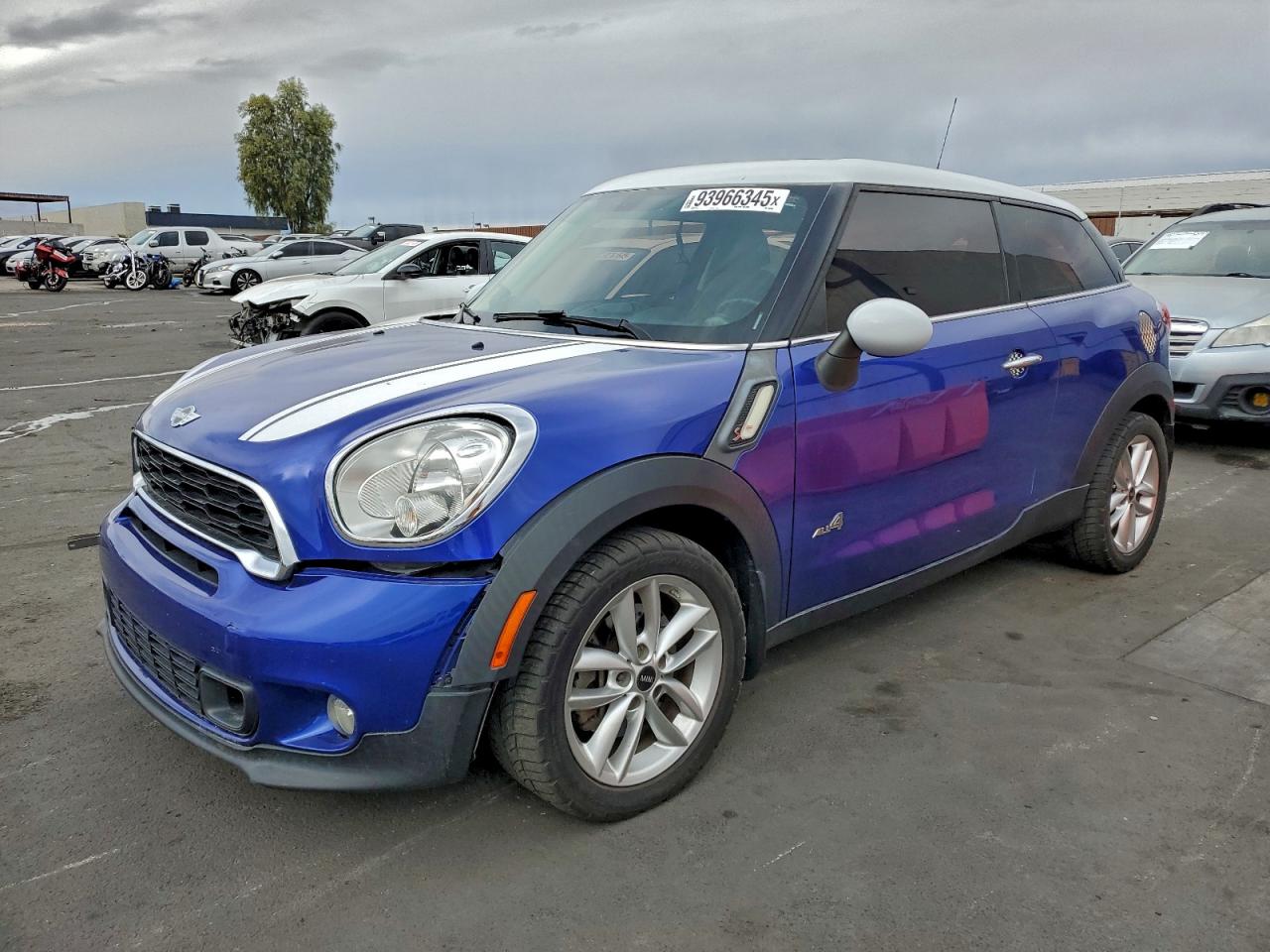 2014 MINI Paceman S, VIN WMWSS7C5XEWN72150 — Front end