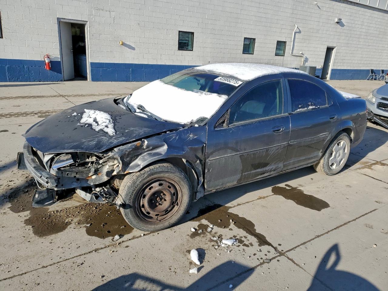 2005 Dodge Stratus SXT, VIN 1B3EL46T35N568678 — Front end