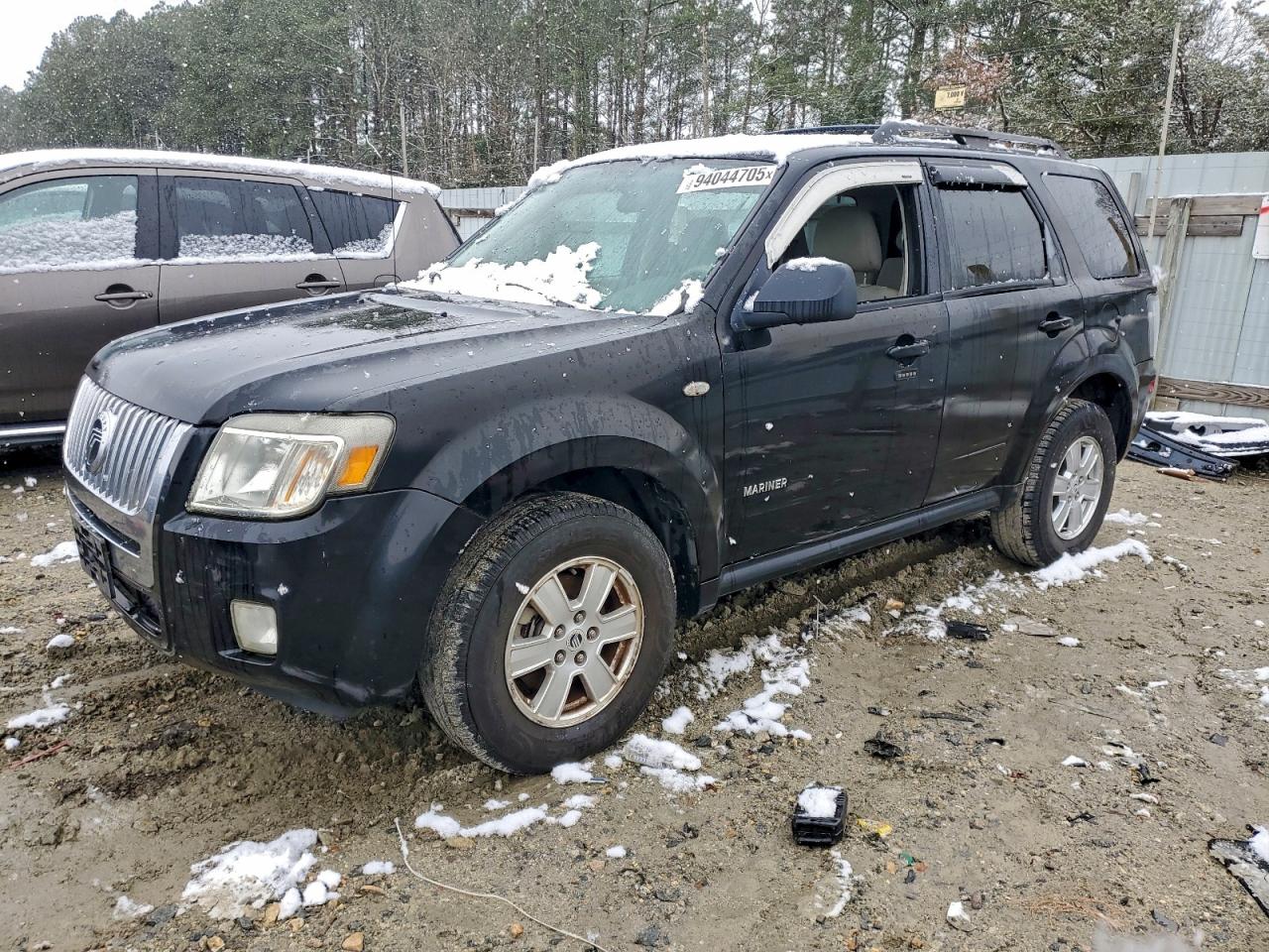 2008 Mercury Mariner, VIN 4M2CU81148KJ37797 — Auction photo 1 of 13