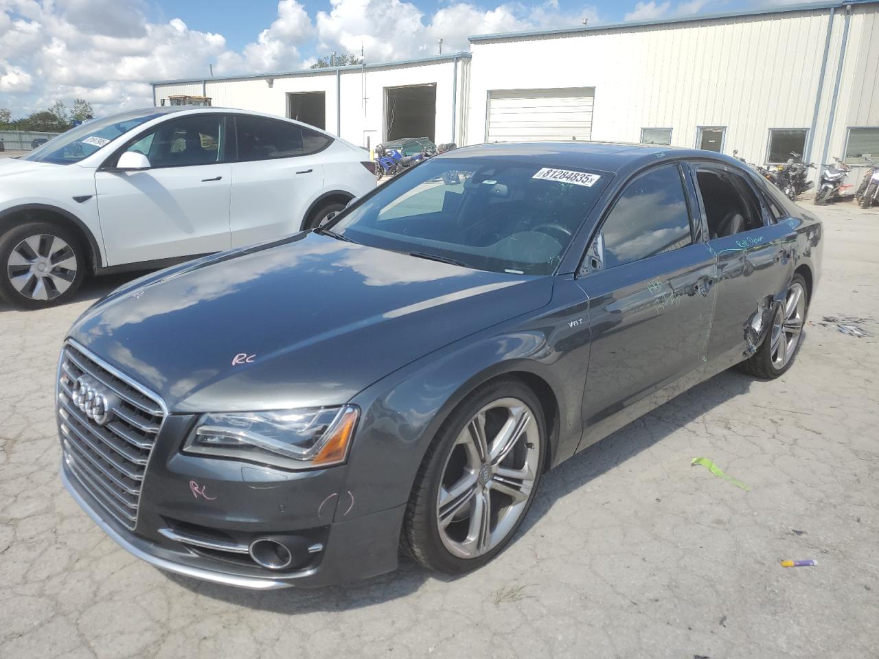 2014 Audi S8, VIN WAUD2AFD2EN009155 — Side
