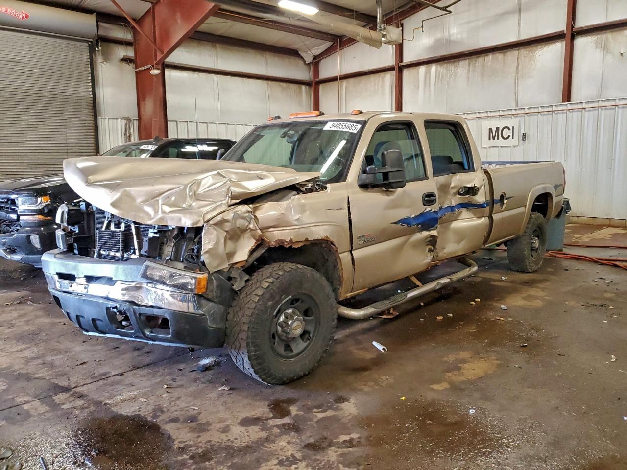 2005 Chevrolet Silverado 3500 SRW LS, VIN 1GCHK33285F925156 — Перед