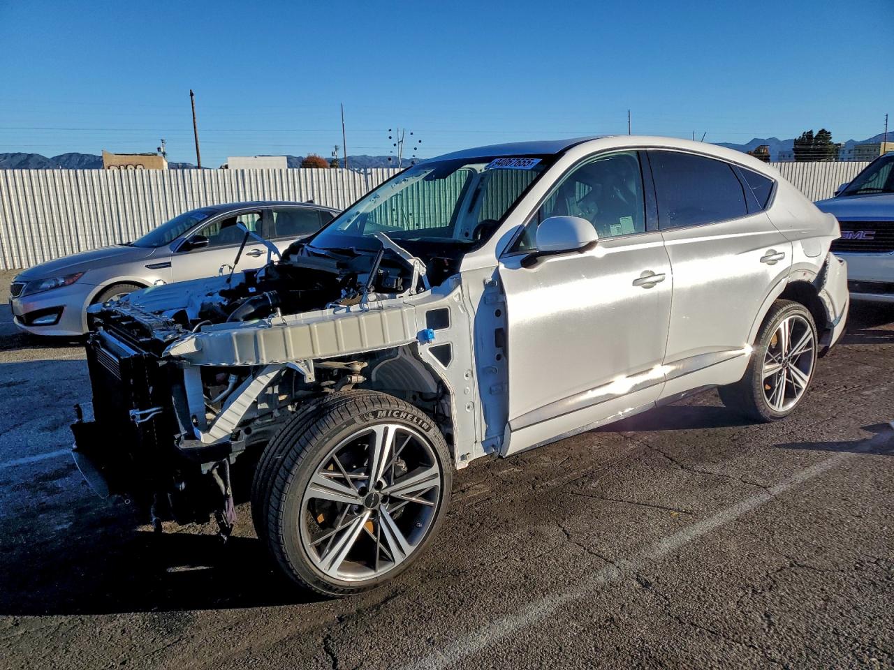 2025 Genesis GV80 Coupe 3.5T e-SC, VIN KMUJBESC8SU248184 — Вандализм
