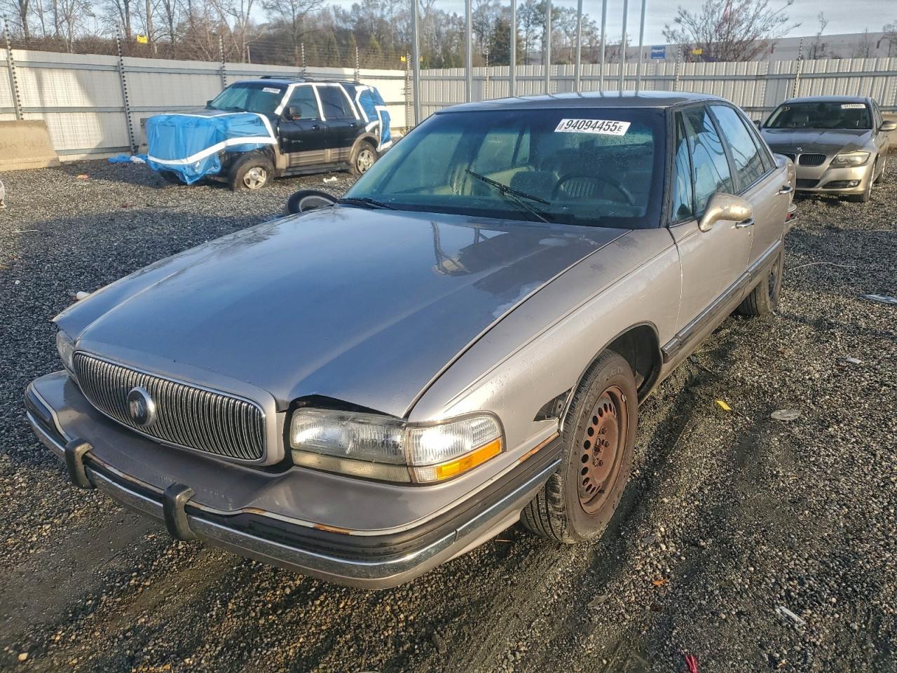 1995 Buick LeSabre Custom, VIN 1G4HP52L6SH539516 — Зад