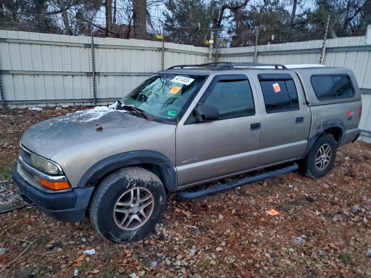 2002 Chevrolet S-10 LS, VIN 1GCDT13W72K199733 — Biohazard / chemical
