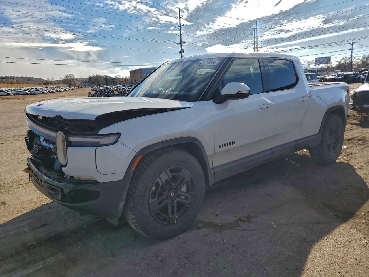 2025 Rivian R1T Adventure, VIN 7FCTGBAA7SN035405 — Front end