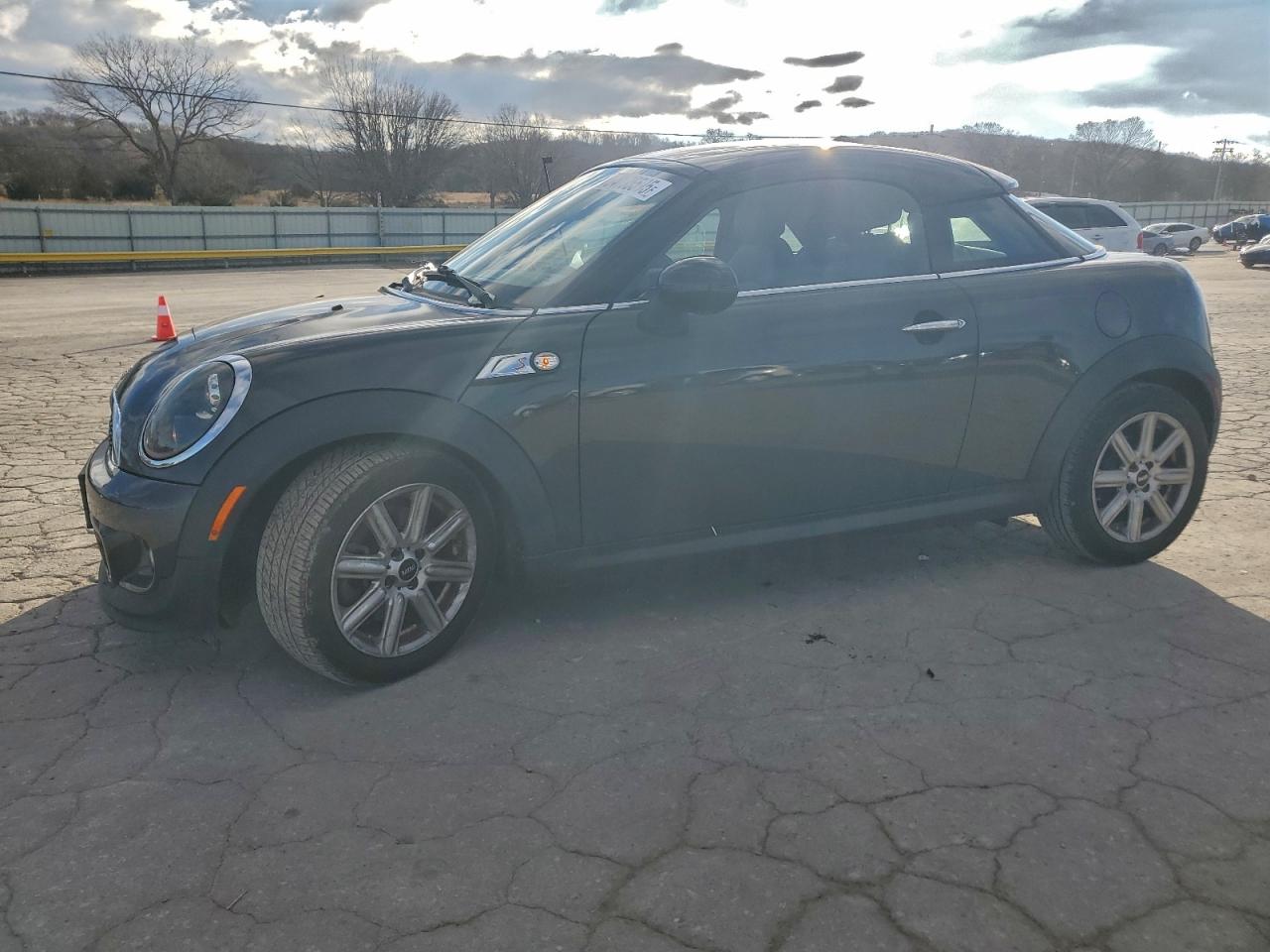 2013 MINI Coupe S, VIN WMWSX3C51DT466793 — Бок