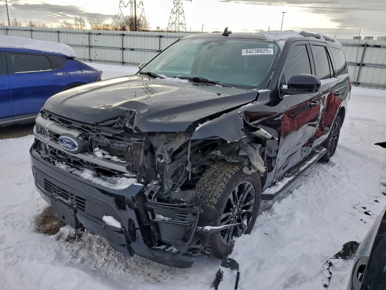2024 Ford Expedition XLT, VIN 1FMJU1J82REA87494 — Side