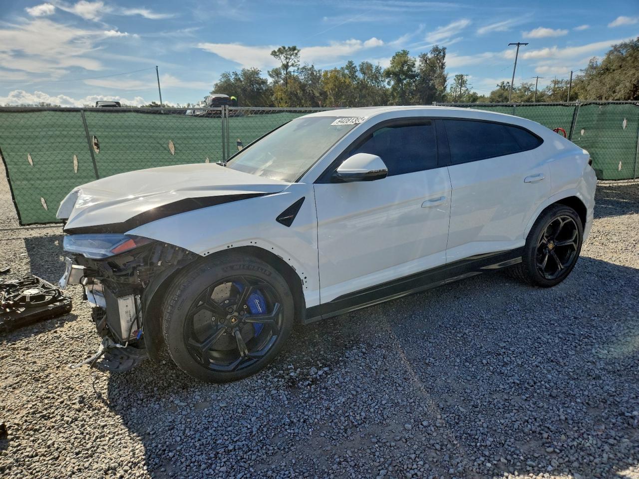 2020 Lamborghini Urus, VIN ZPBUA1ZL2LLA08355 — Front end