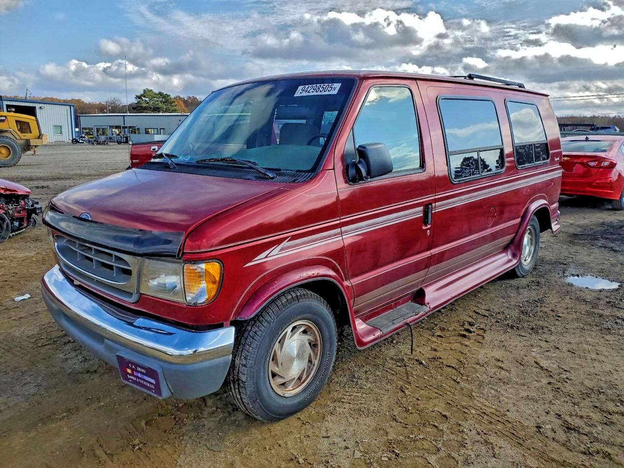 1997 Ford Econoline Commercial, VIN 1FDEE1467VHB42149 — Minor dents and scratches