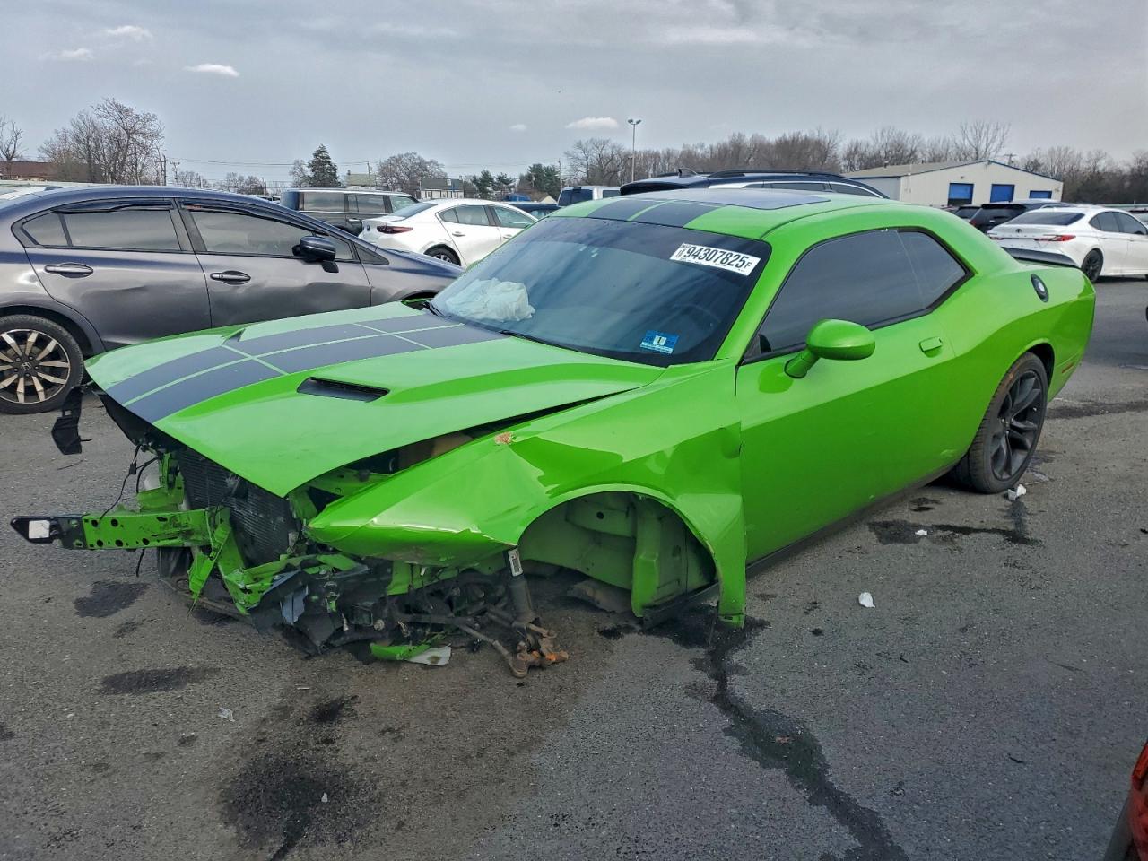 2017 Dodge Challenger SXT, VIN 2C3CDZAG7HH554729 — Front end