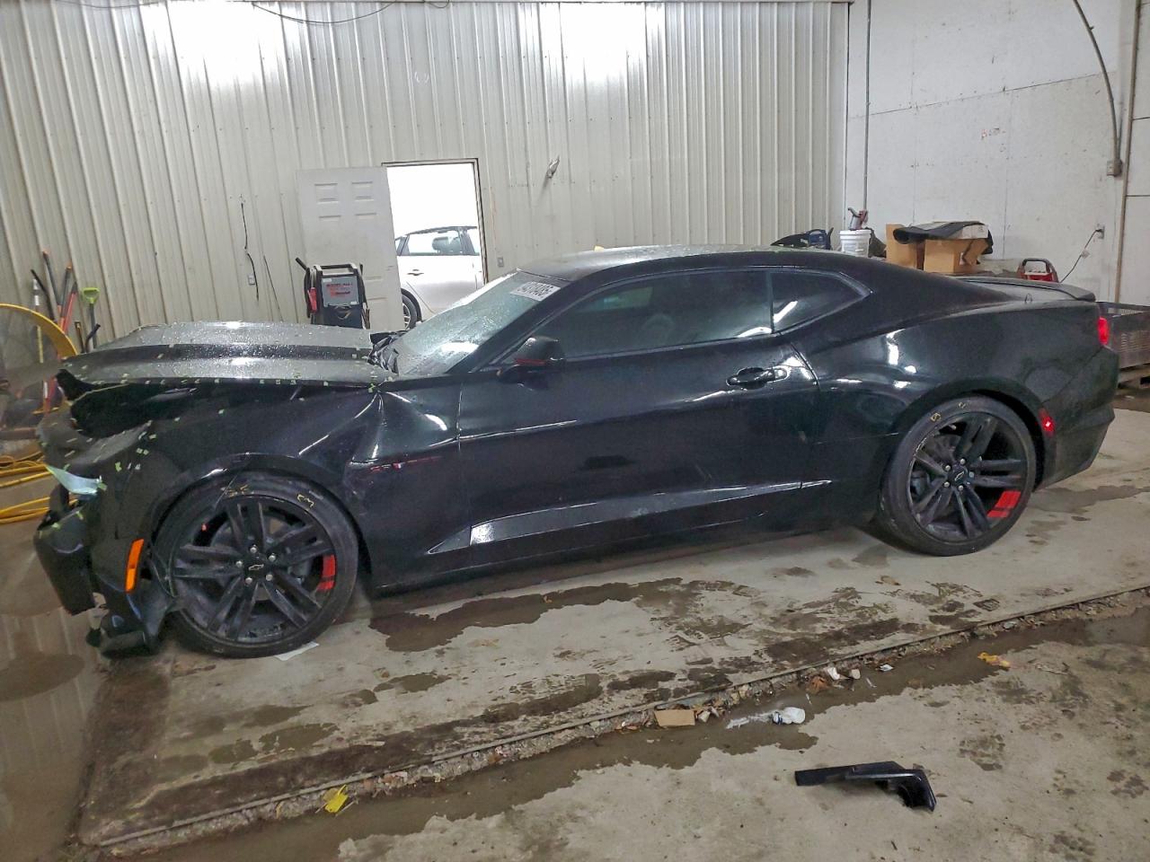 2021 Chevrolet Camaro 2LT, VIN 1G1FD1RS4M0118205 — Front end