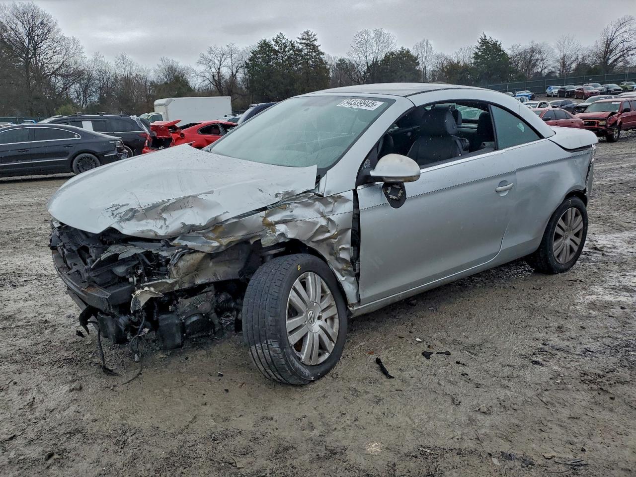 2008 Volkswagen Eos Turbo, VIN WVWBA71F88V030105 — Front end