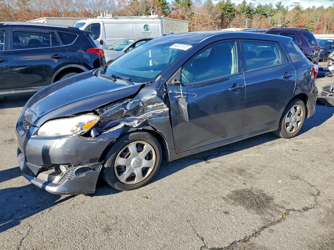 2010 Toyota Matrix S, VIN 2T1LE4EEXAC017096 — Front end