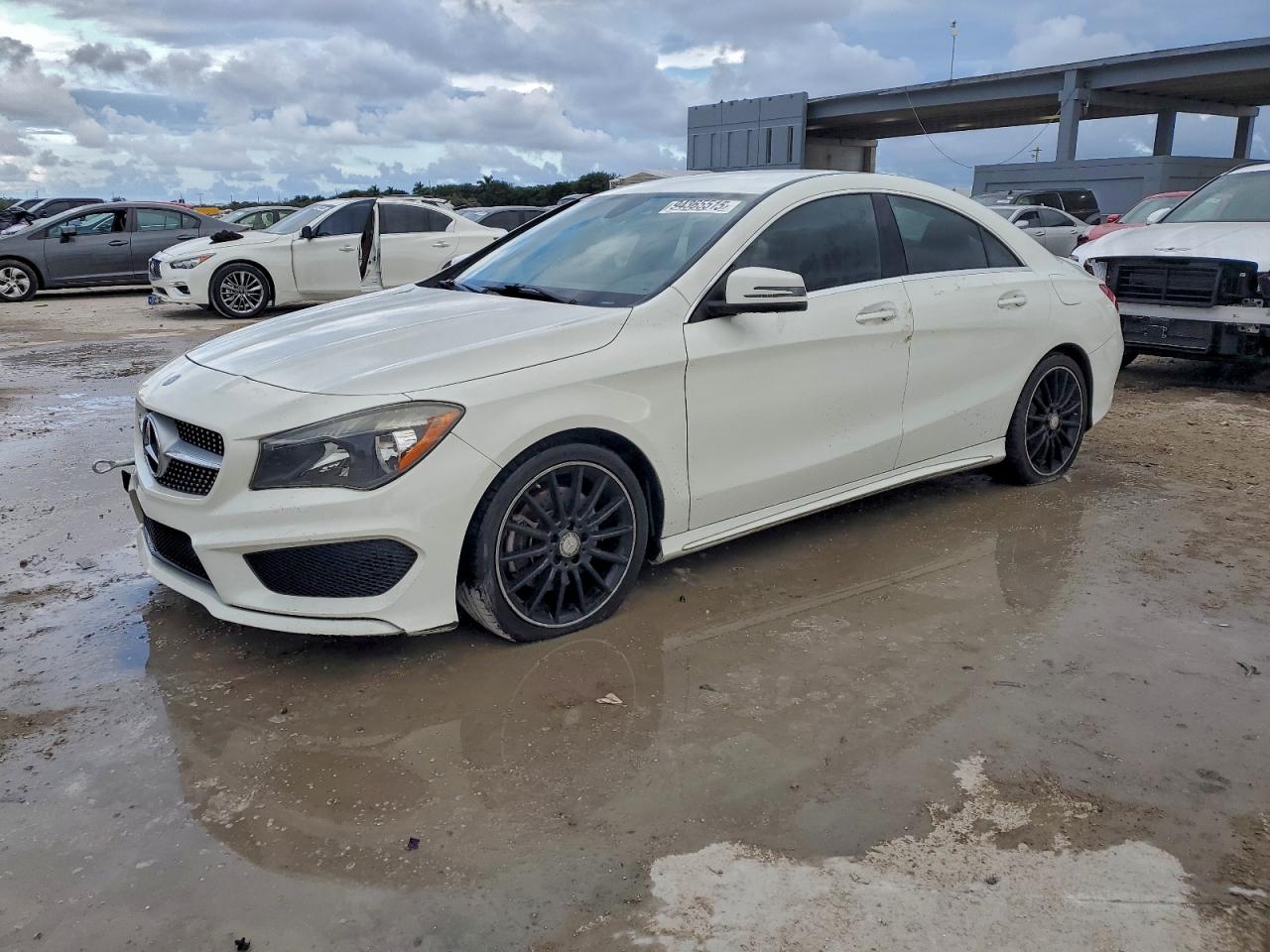 2015 Mercedes-Benz CLA 250, VIN WDDSJ4EBXFN214700 — Front end