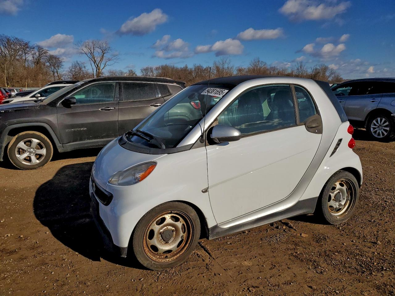 2014 Smart fortwo Pure, VIN WMEEJ3BA3EK768451 — Minor dents and scratches